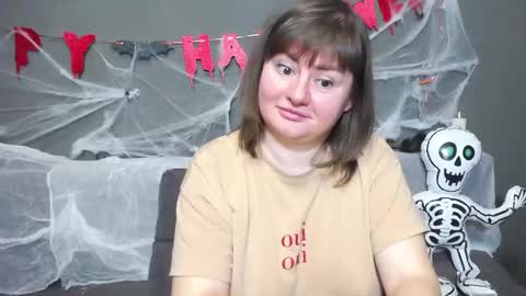 zannadreil online show from October 21, 6:52 pm