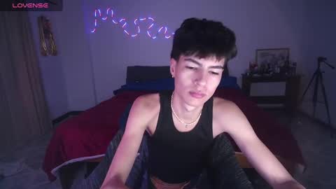 Snapshot of zanty2308 chatting on February 8, 2:47 am Tiiago Mallz online show from February 8, 2:47 am