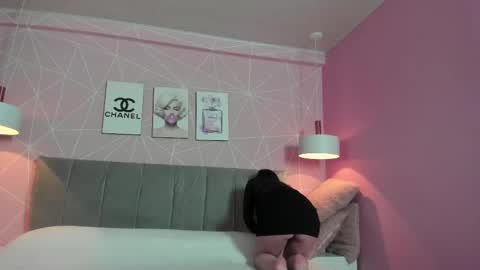 Zara Sweet  online show from February 27, 12:45 pm