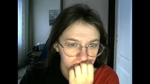 chaturcum online show from December 10, 3:30 am