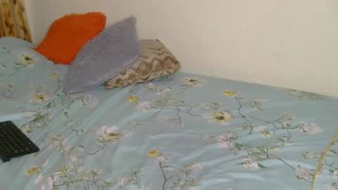 Snapshot of zara_lae chatting on May 6, 6:08 am nicky online show from May 6, 6:08 am
