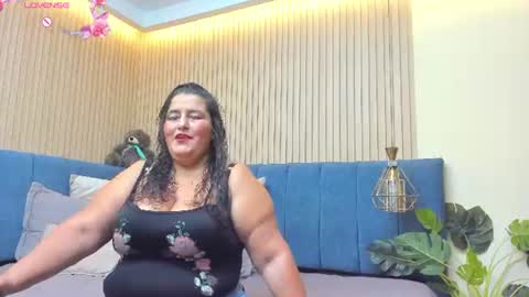 Snapshot of zara_milf_ chatting on July 8, 12:20 pm zara online show from July 8, 12:20 pm