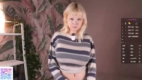 Snapshot of zara_shine chatting on June 29, 10:32 pm Criss online show from June 29, 10:32 pm