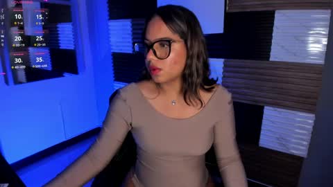 Snapshot of zarablazze_ chatting on May 28, 7:11 pm zarablazze_ online show from May 28, 7:11 pm