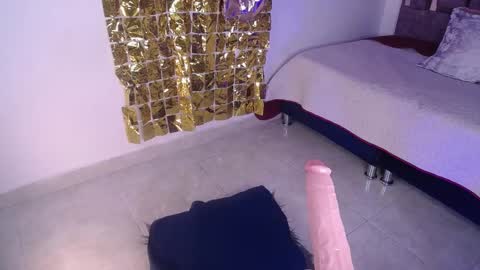 Zara online show from January 30, 1:33 am