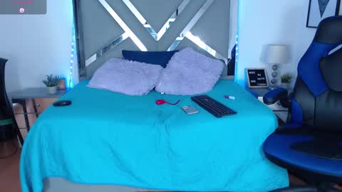 zaradames_ online show from February 14, 5:30 am