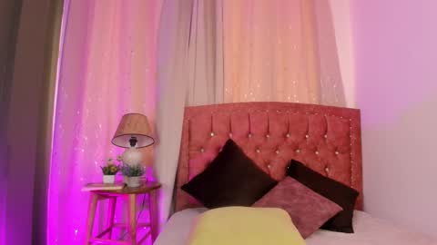 Zara . online show from September 22, 4:09 pm