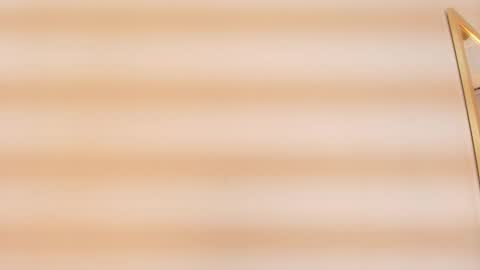 Zarah Andrews online show from October 8, 11:52 am