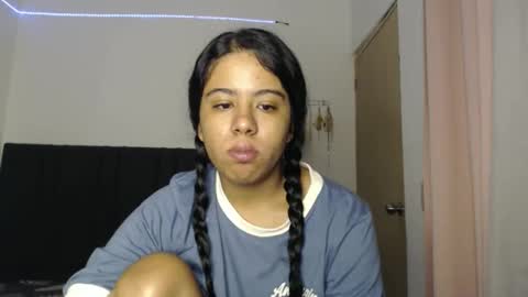 Snapshot of zarah_v chatting on May 22, 10:54 am Fernanda online show from May 22, 10:54 am