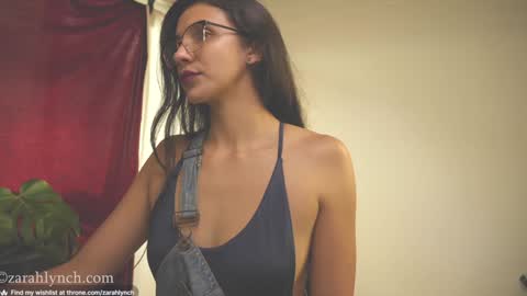 Miss Lynch   Next show  2911 online show from December 11, 9:01 pm