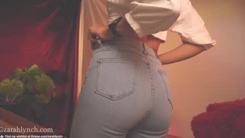 Miss Lynch   Next show  2911 online show from December 16, 11:50 pm