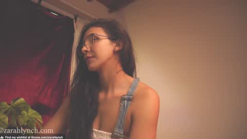 Miss Lynch   Next show  2911 online show from December 19, 10:42 pm