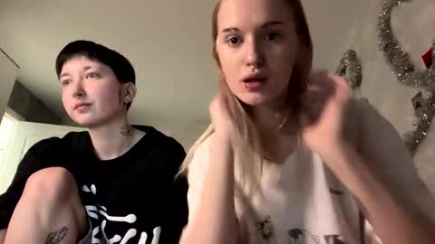 Snapshot of zaramontel chatting on December 19, 9:05 am zaramontel online show from December 19, 9:05 am