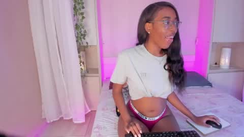 Snapshot of zaraprescott chatting on May 13, 8:16 pm SARA online show from May 13, 8:16 pm