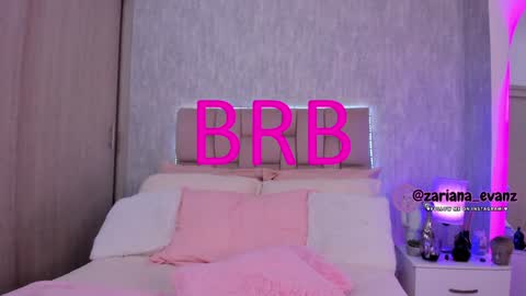 Snapshot of zarianaevanz chatting on January 12, 4:00 am Zariana online show from January 12, 4:00 am