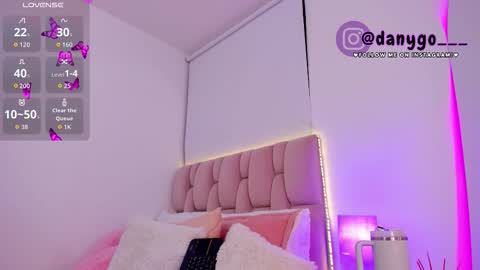 Snapshot of zarianaevanz chatting on September 20, 1:39 am Zariana online show from September 20, 1:39 am