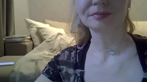 Snapshot of zarinaswift chatting on April 30, 4:52 am Zarina Swift online show from April 30, 4:52 am