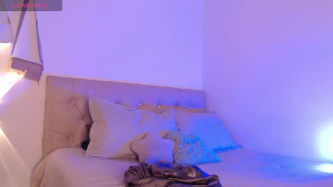 Snapshot of zayda23_ chatting on May 12, 11:46 pm zayda online show from May 12, 11:46 pm