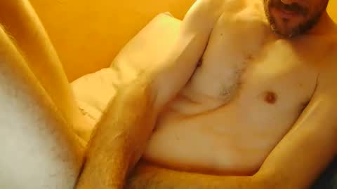 Snapshot of zaze71 chatting on February 8, 5:44 am zaze71 online show from February 8, 5:44 am