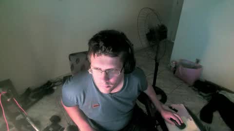 pervboy online show from December 22, 4:48 pm