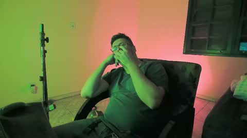 Snapshot of zehdolandia chatting on March 16, 11:42 pm pervboy online show from March 16, 11:42 pm