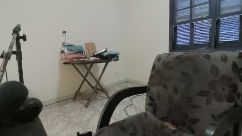 Snapshot of zehdolandia chatting on May 6, 5:51 pm pervboy online show from May 6, 5:51 pm