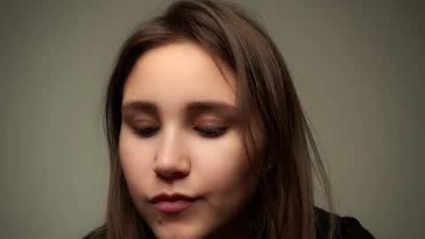 Emilia online show from October 5, 1:04 am