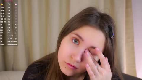 Emilia online show from December 18, 10:05 pm