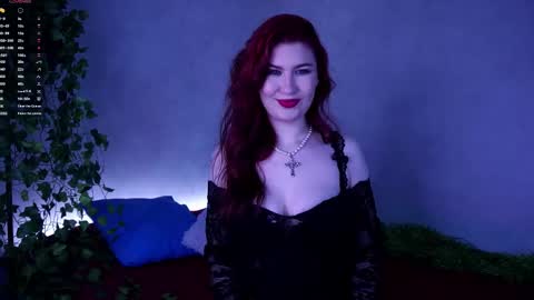 Snapshot of zeldaes chatting on May 10, 12:43 pm Emilia online show from May 10, 12:43 pm