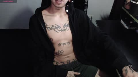 Snapshot of zeldrissss chatting on February 3, 3:17 pm Zeldris online show from February 3, 3:17 pm