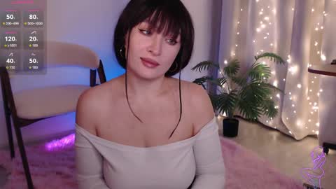 Snapshot of zemeee chatting on May 10, 6:57 pm Clary online show from May 10, 6:57 pm