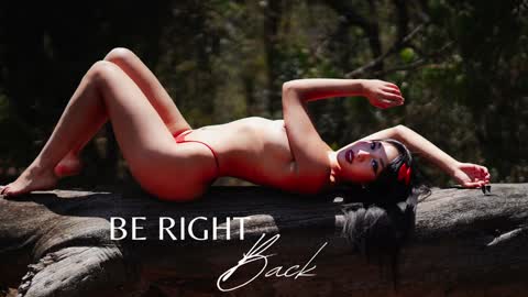 Zendaya online show from January 3, 2:10 am