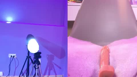 Zendaya online show from November 8, 9:42 am