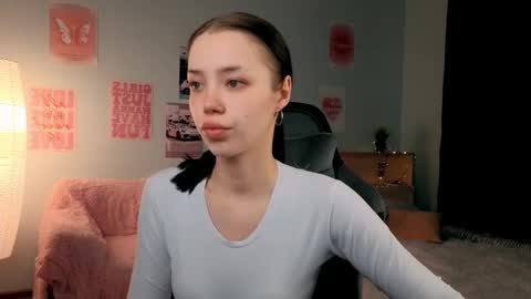 Lara online show from February 27, 7:25 pm