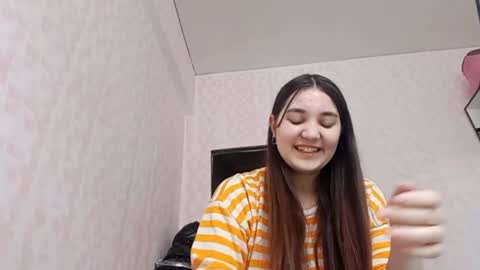 Snapshot of zeniabrossoit chatting on February 18, 5:47 am zeniabrossoit online show from February 18, 5:47 am