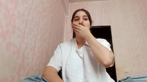 Snapshot of zeniabrossoit chatting on February 21, 8:15 am zeniabrossoit online show from February 21, 8:15 am