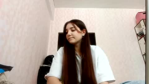 Snapshot of zeniabrossoit chatting on March 2, 6:36 am zeniabrossoit online show from March 2, 6:36 am