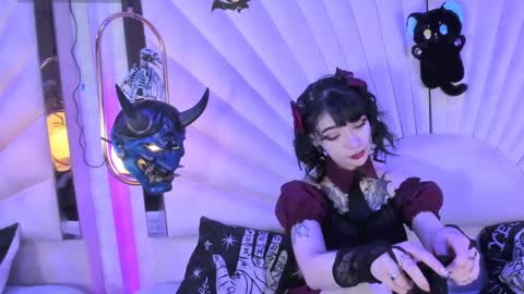    online show from December 14, 9:18 am