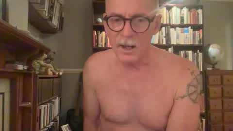 Snapshot of zephr1 chatting on December 2, 9:43 pm zephr1 online show from December 2, 9:43 pm