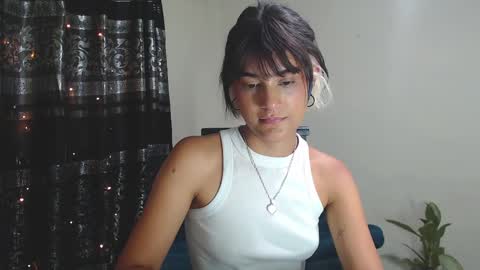 Snapshot of zero__o chatting on February 21, 8:05 pm ZERO online show from February 21, 8:05 pm