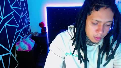 zero_x9 online show from February 24, 9:35 pm