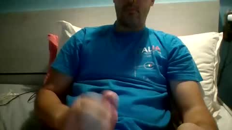 Snapshot of zeus00811 chatting on October 13, 5:18 am zeus online show from October 13, 5:18 am