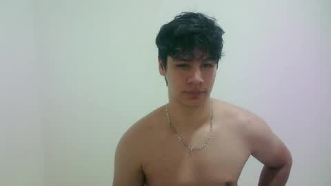 zeus_183 online show from April 2, 4:21 am