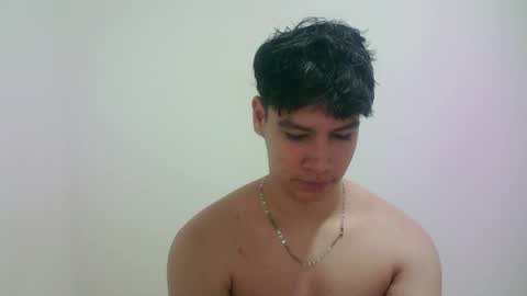 zeus_183 online show from April 13, 3:12 am