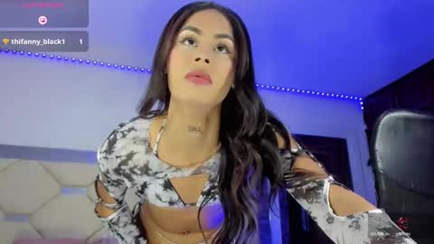 Snapshot of zeuss_x chatting on January 11, 11:24 pm Aisha Alejandra Rosse Deus online show from January 11, 11:24 pm