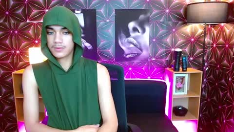 Snapshot of zevierbalte chatting on February 6, 11:15 pm zavier skinny asian online show from February 6, 11:15 pm