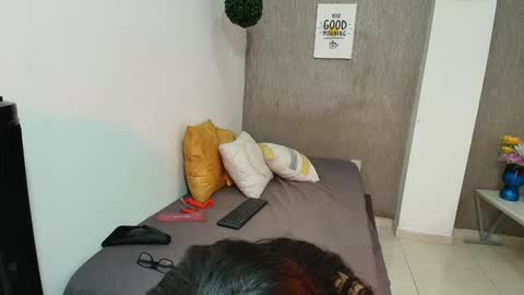 ZHAMIRA  ANDRES online show from January 19, 4:12 am