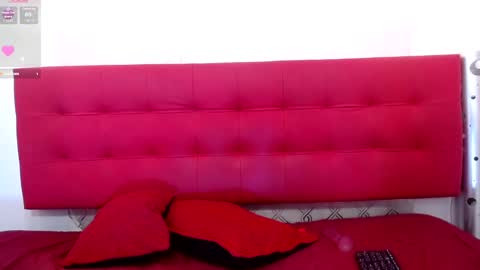 ZHAMIRA  ANDRES online show from February 20, 11:54 pm