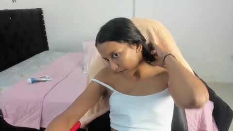Snapshot of zharahot_69 chatting on May 27, 6:16 pm zharahot_69 online show from May 27, 6:16 pm
