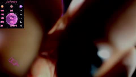 zhoestrong online show from March 8, 8:35 pm